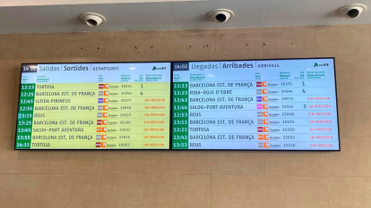 Pantallas de la estación de Tarragona.