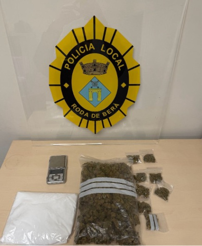 La droga confiscada por la Policía Local de Roda de Berà.